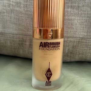 Charlotte Tilbury Airbrush Flawless Foundation - Cream